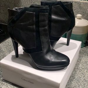 Calvin Klein Leather & suede platform ankle boot